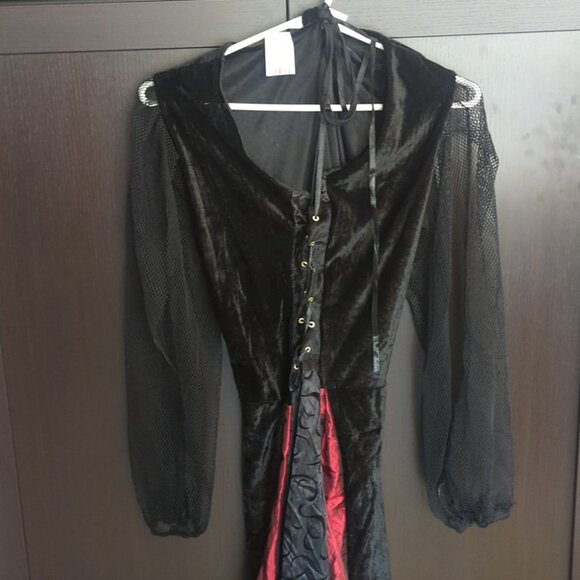 Women's Velvet Vampire Countess Costume - Size L NWT - Picture 2 of 4